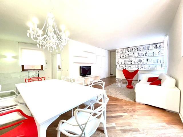 Domus Verona - Ampia Moderna Casa Su 2 Piani Nel Cuore Di 维罗纳 外观 照片