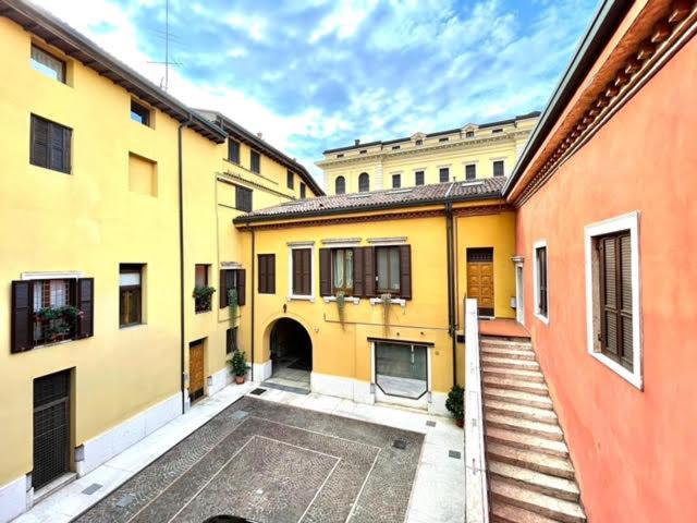 Domus Verona - Ampia Moderna Casa Su 2 Piani Nel Cuore Di 维罗纳 外观 照片